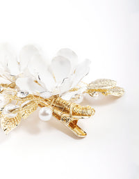 White Flower Crystal Clip - link has visual effect only