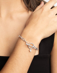 Silver Heart Fob Bracelet - link has visual effect only