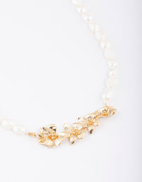 Gold Plated Freshwater Pearl Floral Centre Necklace - link has visual effect only